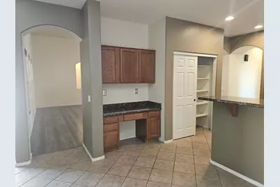 18515 W Caribbean Lane, Surprise, AZ 85388 - Photo 12