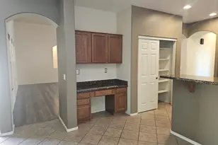 18515 W Caribbean Ln, Surprise, AZ 85388 - Photo 12