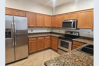 18515 W Caribbean Lane, Surprise, AZ 85388 - Photo 10