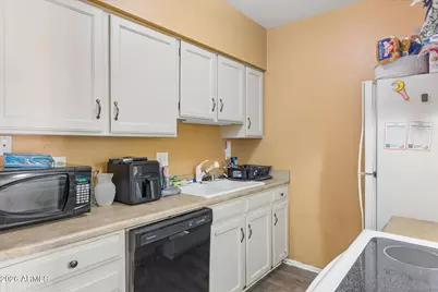 525 N May -- #22, Mesa, AZ 85201 - Photo 10