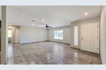 11740 N 74th Drive, Peoria, AZ 85345 - Photo 6