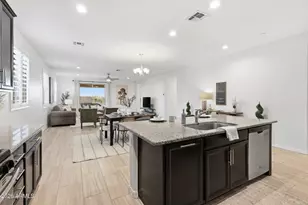 11597 W Andrew Ln, Peoria, AZ 85383 - Photo 6