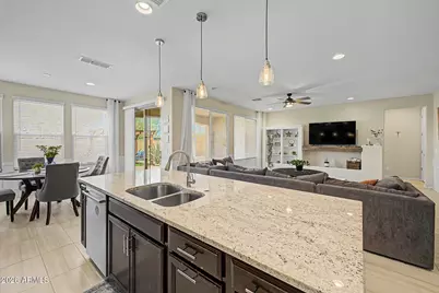 21257 N 260th Drive, Buckeye, AZ 85396 - Photo 8