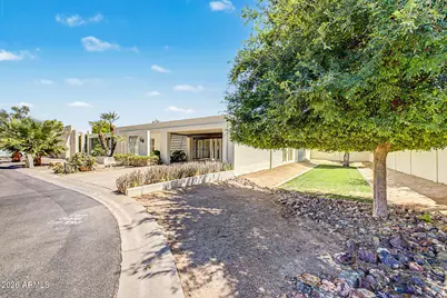 4303 E Fairmount Avenue, Phoenix, AZ 85018 - Photo 2