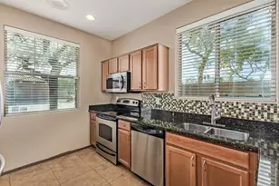 2624 W Beautiful Ln, Phoenix, AZ 85041 - Photo 6