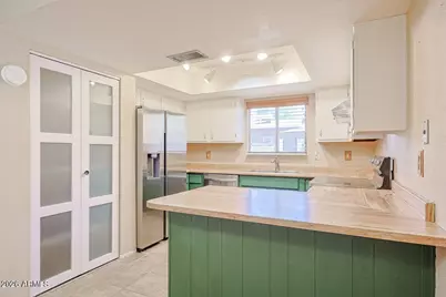4607 W Continental Drive, Glendale, AZ 85308 - Photo 8