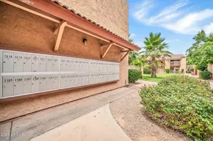 2121 W Royal Palm Rd, Phoenix, AZ 85021 - Photo 22