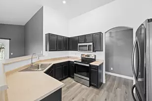 22994 W Solano Dr, Buckeye, AZ 85326 - Photo 4