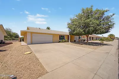 17806 N 130th Avenue, Sun City West, AZ 85375 - Photo 4