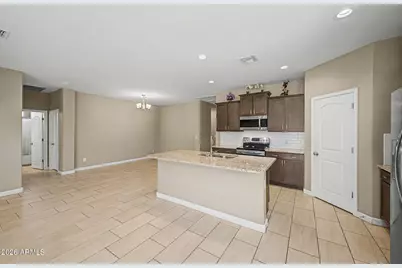 10736 W Bronco Trail, Peoria, AZ 85383 - Photo 10