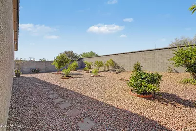 10736 W Bronco Trail, Peoria, AZ 85383 - Photo 36