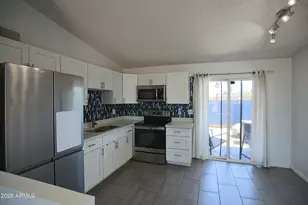 3120 N 67th Ln, Phoenix, AZ 85033 - Photo 18
