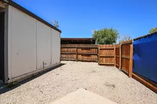 3120 N 67th Ln, Phoenix, AZ 85033 - Photo 18