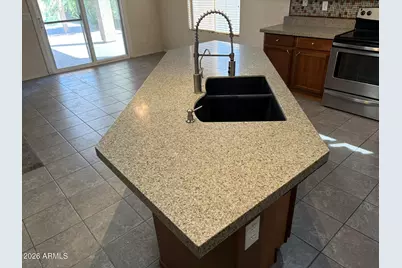 381 S 165th Drive, Goodyear, AZ 85338 - Photo 8