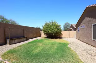 10945 W Loma Ln, Peoria, AZ 85345 - Photo 28