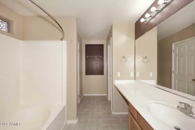 10945 W Loma Lane, Peoria, AZ 85345 - Photo 14