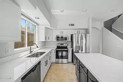 18835 N 16th Place, Phoenix, AZ 85024 - Photo 10