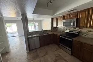 10639 N 63rd Dr, Glendale, AZ 85304 - Photo 8