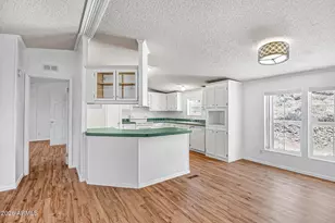 42117 N 10th St, Phoenix, AZ 85086 - Photo 4