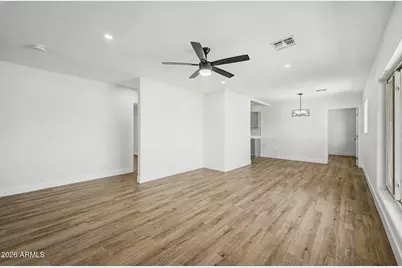 1147 E Flynn Lane, Phoenix, AZ 85014 - Photo 4