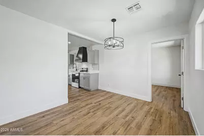 1147 E Flynn Lane, Phoenix, AZ 85014 - Photo 8