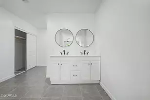 1147 E Flynn Ln, Phoenix, AZ 85014 - Photo 14