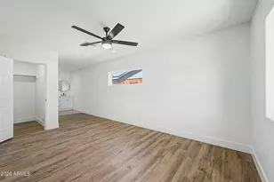 1147 E Flynn Ln, Phoenix, AZ 85014 - Photo 12