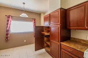 7401 W Arrowhead Clubhouse Dr, Glendale, AZ 85308 - Photo 14