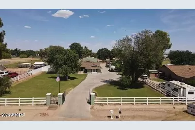 7701 N 177th Avenue, Waddell, AZ 85355 - Photo 1