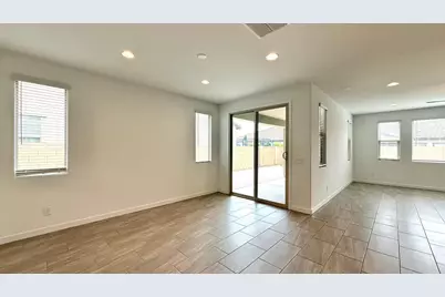 18847 W Desert Hills Drive, Surprise, AZ 85388 - Photo 12