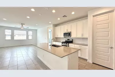 18847 W Desert Hills Drive, Surprise, AZ 85388 - Photo 8