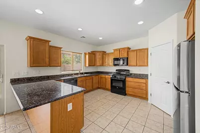 10215 E Starion Avenue, Mesa, AZ 85212 - Photo 12