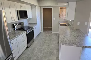 9706 W Long Hills Dr, Sun City, AZ 85351 - Photo 2