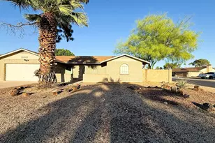 10027 N 34th Ln, Phoenix, AZ 85051 - Photo 2