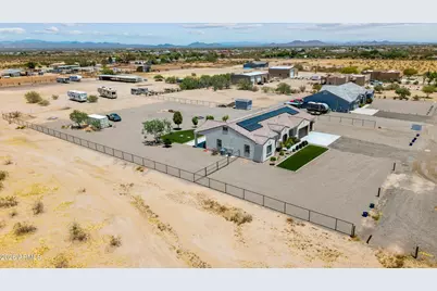 21240 W Morning Vista Drive, Wittmann, AZ 85361 - Photo 8
