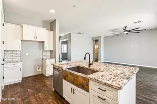 21240 W Morning Vis Dr, Wittmann, AZ 85361 - Photo 10