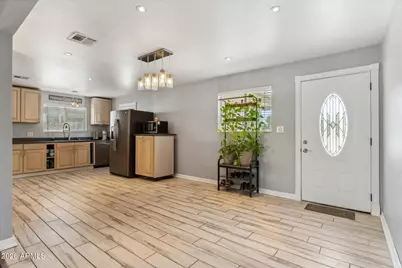 9716 N 55th Avenue, Glendale, AZ 85302 - Photo 2