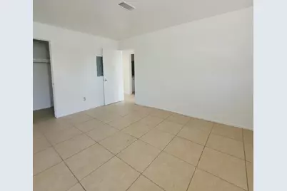 4424 N 53rd Lane #Apt 4, Phoenix, AZ 85031 - Photo 8