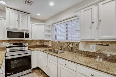 6102 N 71st Drive, Glendale, AZ 85303 - Photo 18