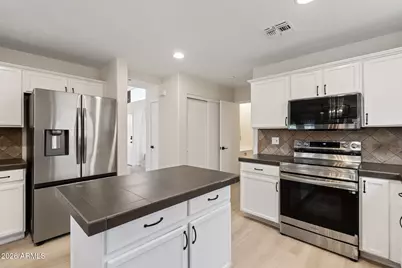 7830 S 26th Street, Phoenix, AZ 85042 - Photo 2
