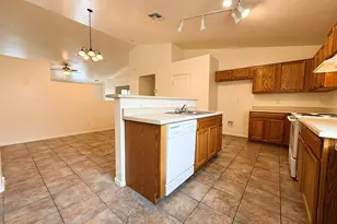 8062 N 109th Dr, Peoria, AZ 85345 - Photo 10