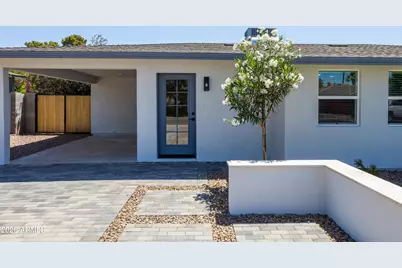 5745 N 13th Place, Phoenix, AZ 85014 - Photo 2