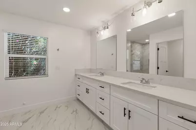 5745 N 13th Place, Phoenix, AZ 85014 - Photo 18