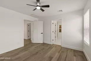 5745 N 13th Pl, Phoenix, AZ 85014 - Photo 16