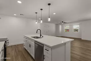 5745 N 13th Pl, Phoenix, AZ 85014 - Photo 8