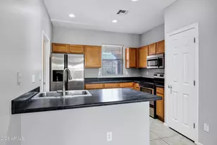 45071 W Yucca Ln, Maricopa, AZ 85139 - Photo 10