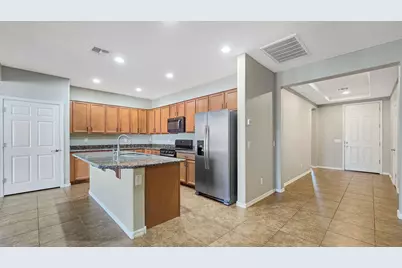 17422 W Superior Avenue, Goodyear, AZ 85338 - Photo 8