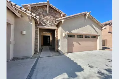 638 E Charlevoix Avenue, Gilbert, AZ 85297 - Photo 2