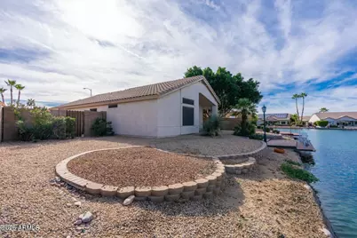 8746 W Lisbon Lane W, Peoria, AZ 85381 - Photo 28