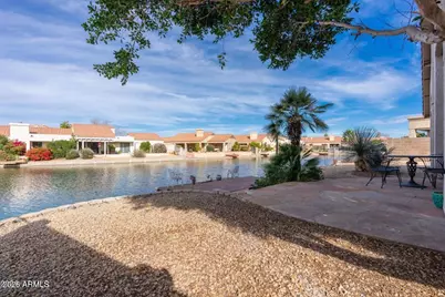 8746 W Lisbon Lane W, Peoria, AZ 85381 - Photo 26